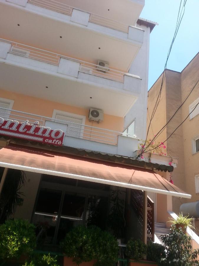 Christos Apartments Sarandë Exterior foto